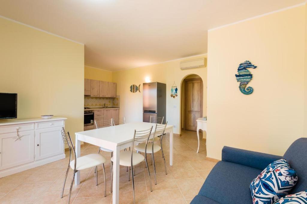 Villa Le Perle Di Golfo Aranci Exterior foto