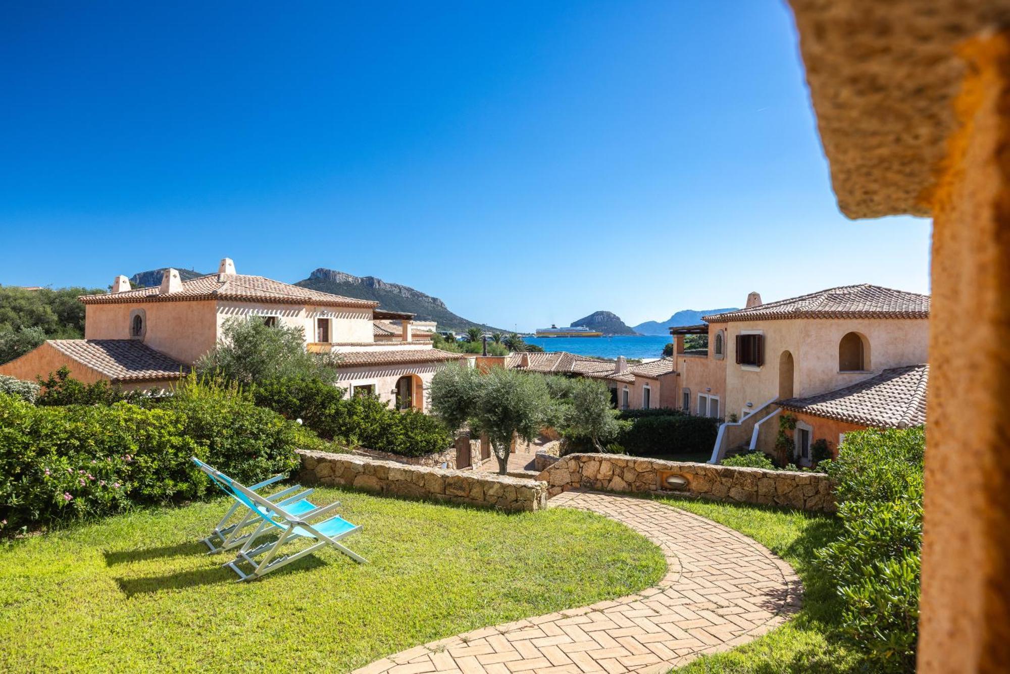 Villa Le Perle Di Golfo Aranci Exterior foto